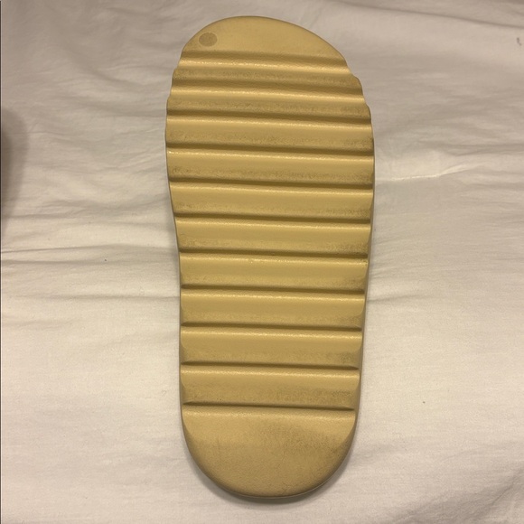 Yeezy Slide Sandals - Bone - Men’s 11 - Picture 4 of 12